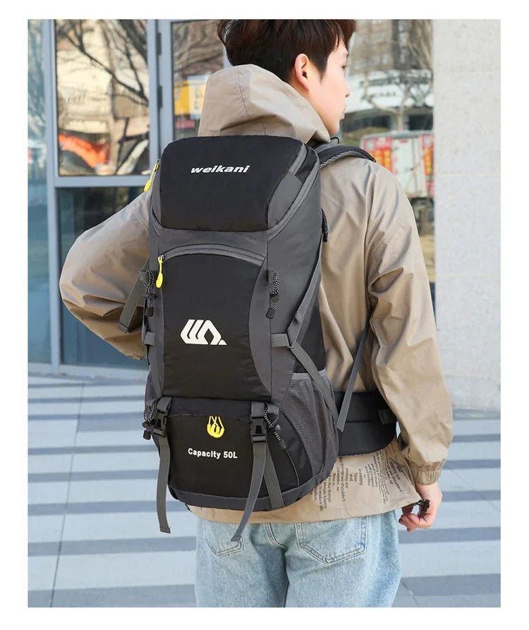 Outdoor hiking backpack of 50L for camping and hiking. Multi-functional large-capacity camping backpack. Comfortable and casual.