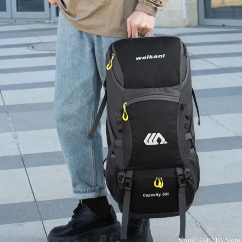 Outdoor hiking backpack of 50L for camping and hiking. Multi-functional large-capacity camping backpack. Comfortable and casual.